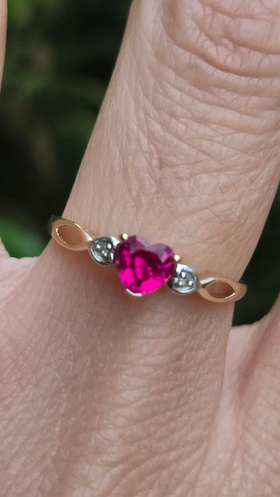 Vintage: 9ct Yellow Gold Ruby & Diamond Heart-Shaped Stacker Ring