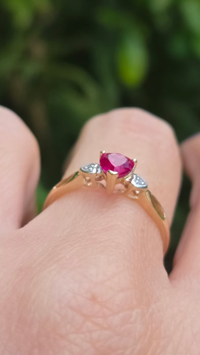 Vintage: 9ct Yellow Gold Ruby & Diamond Heart-Shaped Stacker Ring