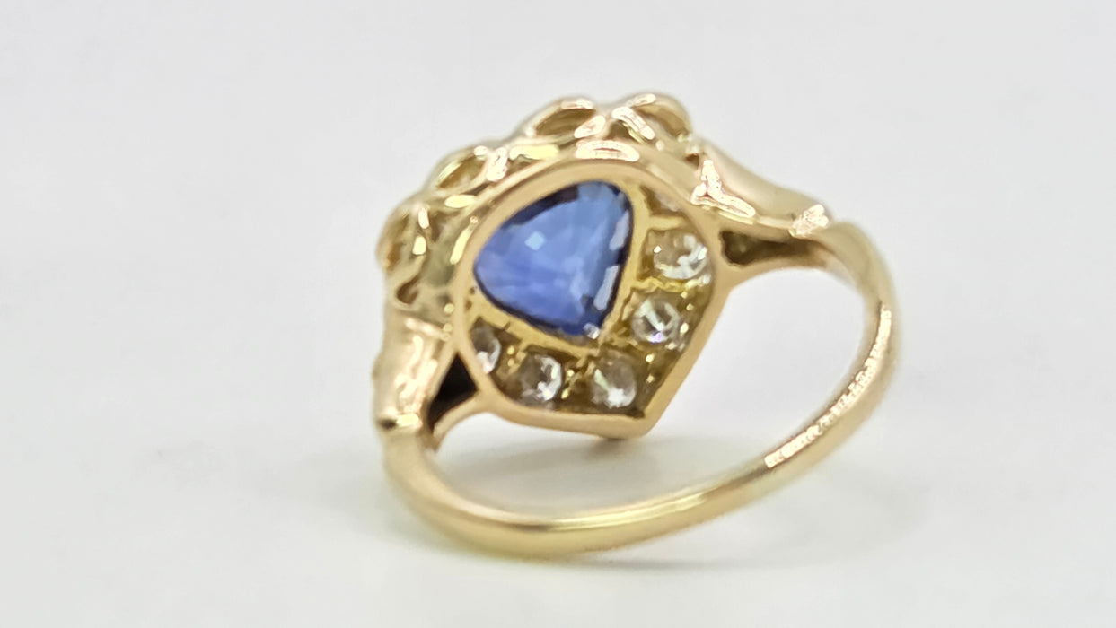 Vintage: 18ct Yellow Gold Sapphire 2.00ct & 11-Diamond 0.55ct Heart-Shaped Halo Ring