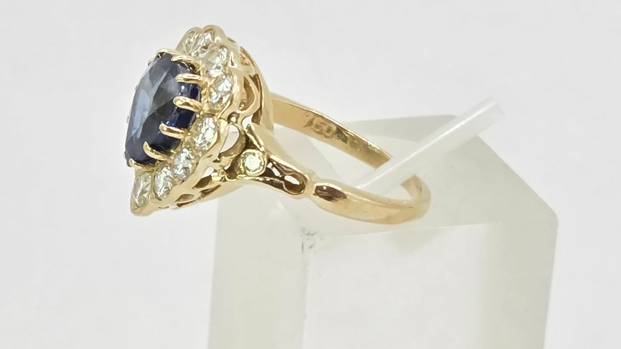 Vintage: 18ct Yellow Gold Sapphire 2.00ct & 11-Diamond 0.55ct Heart-Shaped Halo Ring