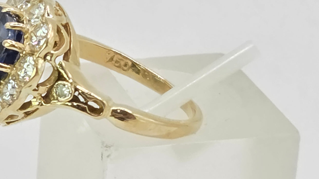 Vintage: 18ct Yellow Gold Sapphire 2.00ct & 11-Diamond 0.55ct Heart-Shaped Halo Ring