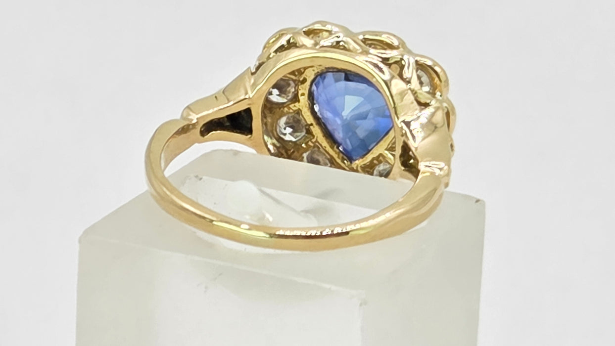 Vintage: 18ct Yellow Gold Sapphire 2.00ct & 11-Diamond 0.55ct Heart-Shaped Halo Ring