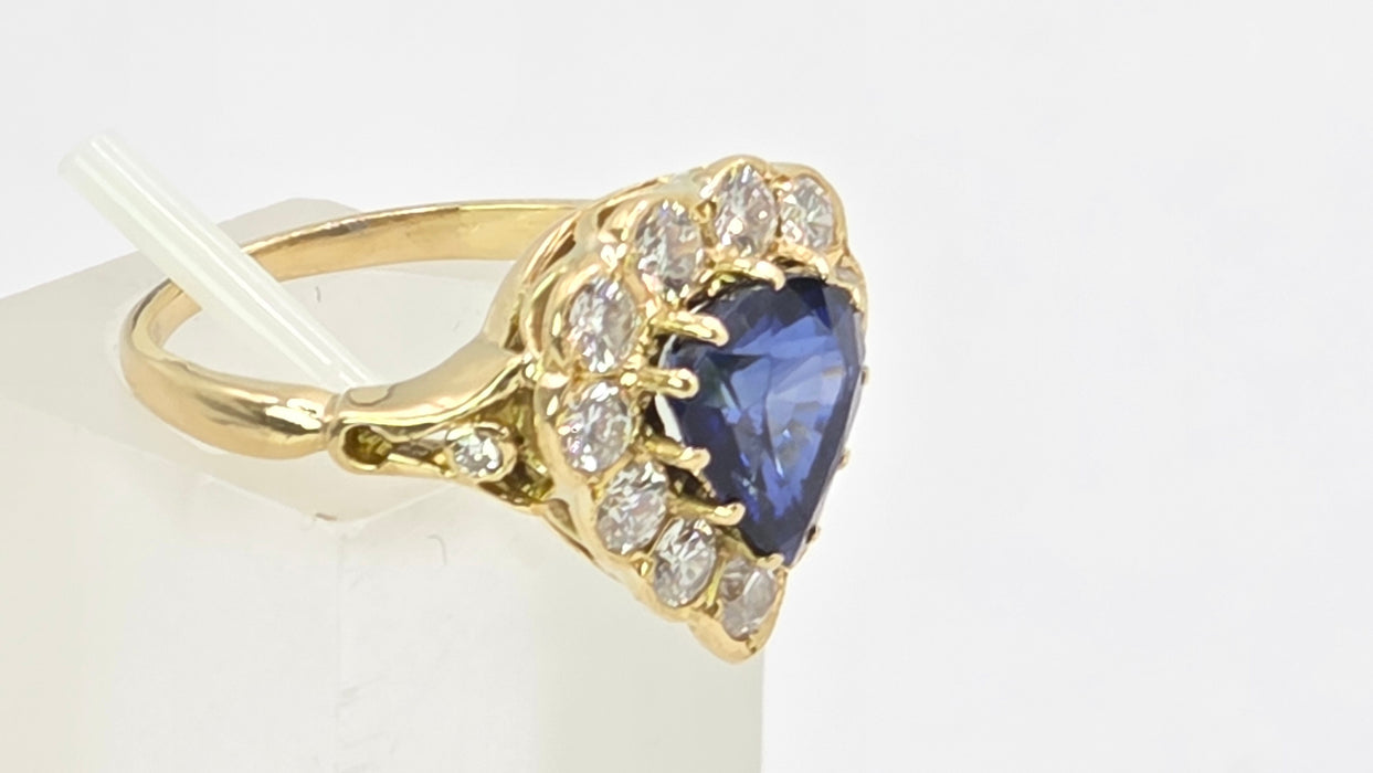 Vintage: 18ct Yellow Gold Sapphire 2.00ct & 11-Diamond 0.55ct Heart-Shaped Halo Ring