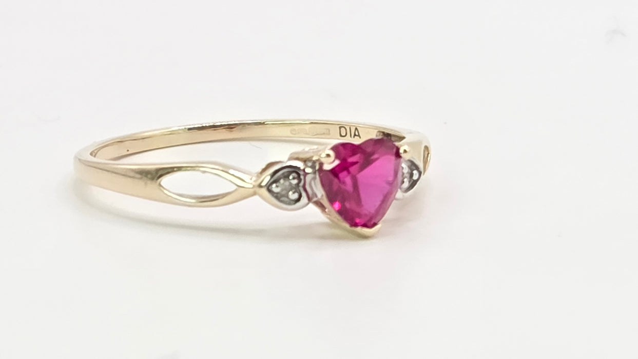 Vintage: 9ct Yellow Gold Ruby & Diamond Heart-Shaped Stacker Ring