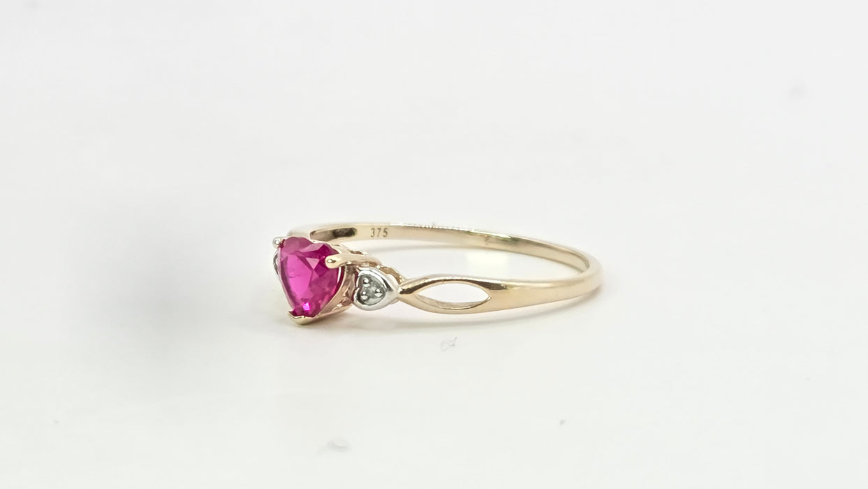 Vintage: 9ct Yellow Gold Ruby & Diamond Heart-Shaped Stacker Ring