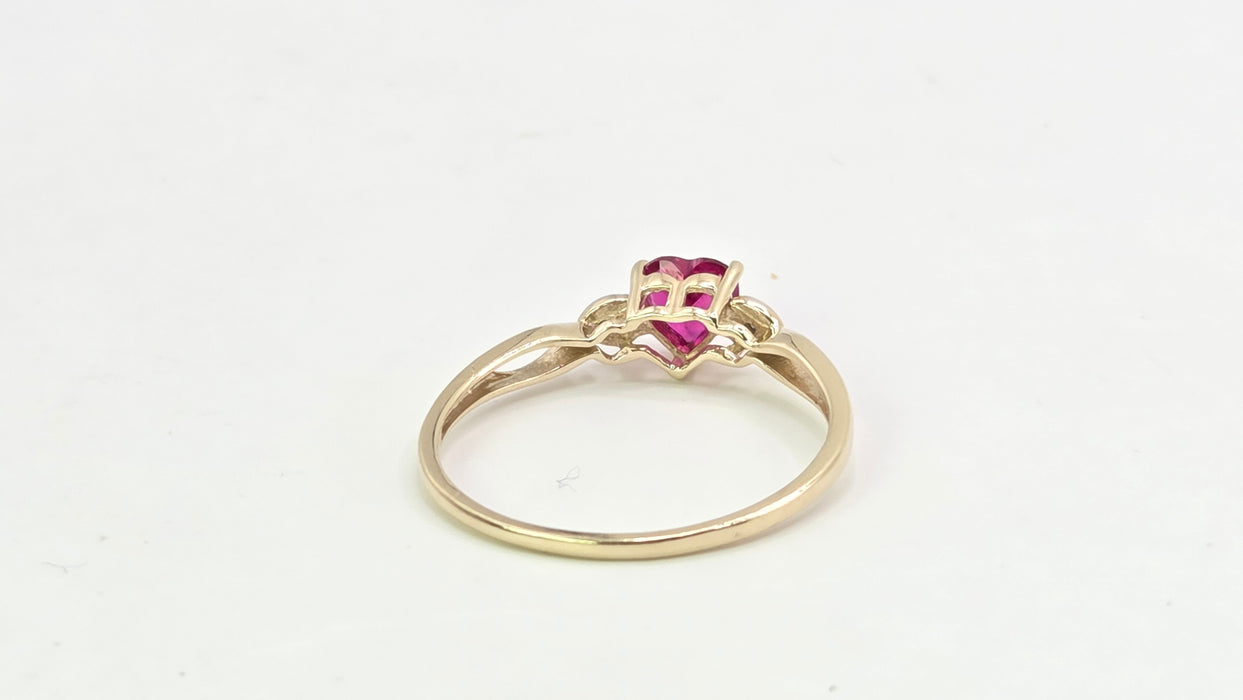 Vintage: 9ct Yellow Gold Ruby & Diamond Heart-Shaped Stacker Ring