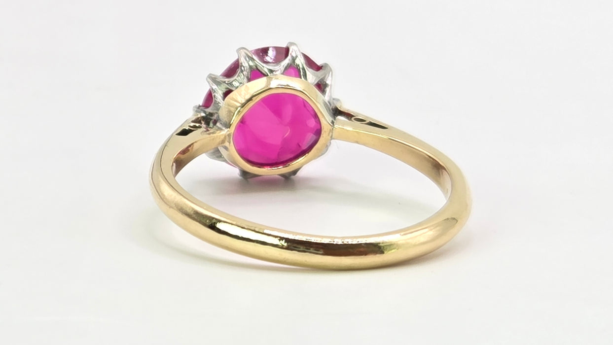 Vintage: 18ct Yellow Gold Ruby Solitaire Ring