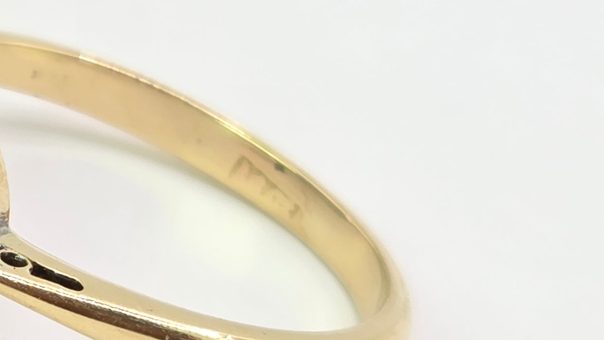 Vintage: 18ct Yellow Gold Ruby Solitaire Ring
