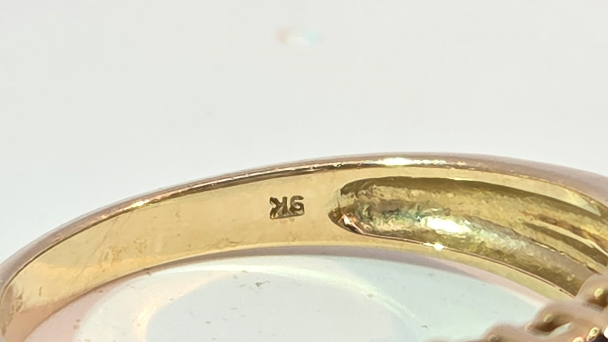 Vintage: 9ct Yellow Gold Blue & Green Sapphire Dress Ring