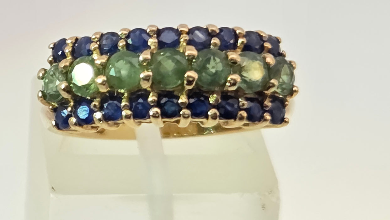 Vintage: 9ct Yellow Gold Blue & Green Sapphire Dress Ring