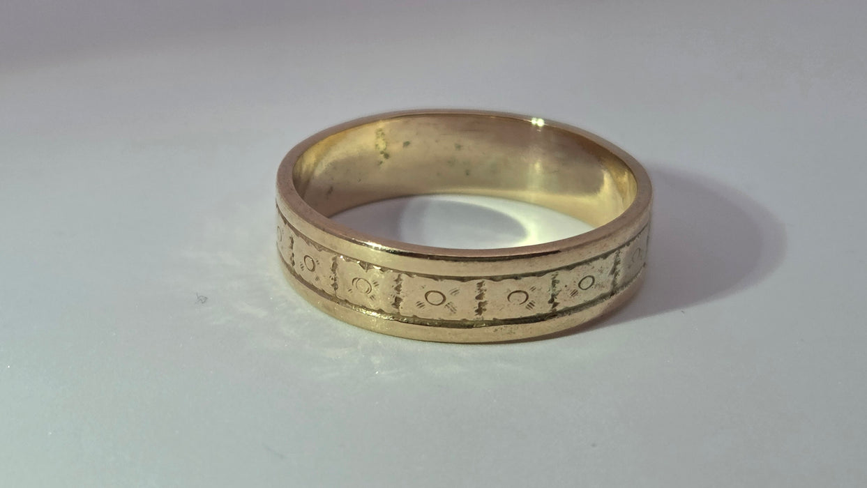 Vintage: 9ct Yellow Gold Decorative Wedding Band — From 1963