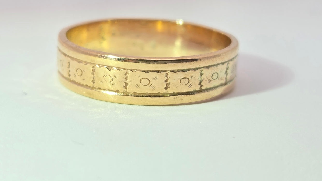 Vintage: 9ct Yellow Gold Decorative Wedding Band — From 1963