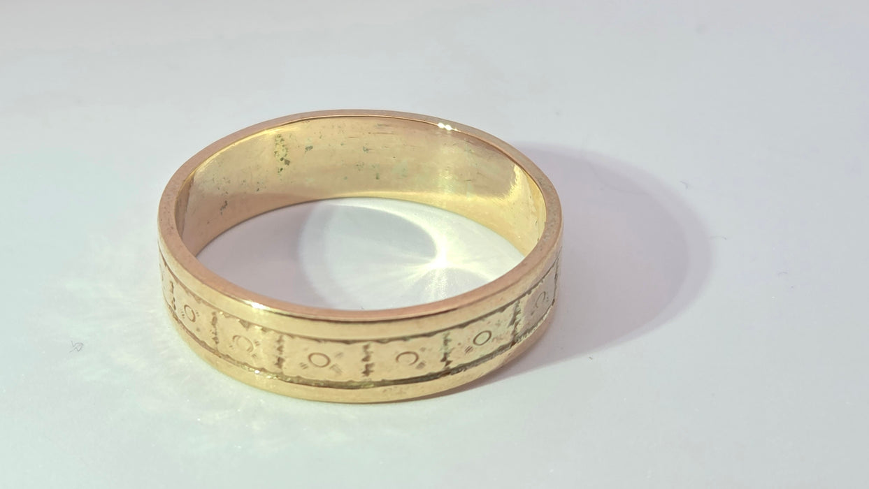 Vintage: 9ct Yellow Gold Decorative Wedding Band — From 1963