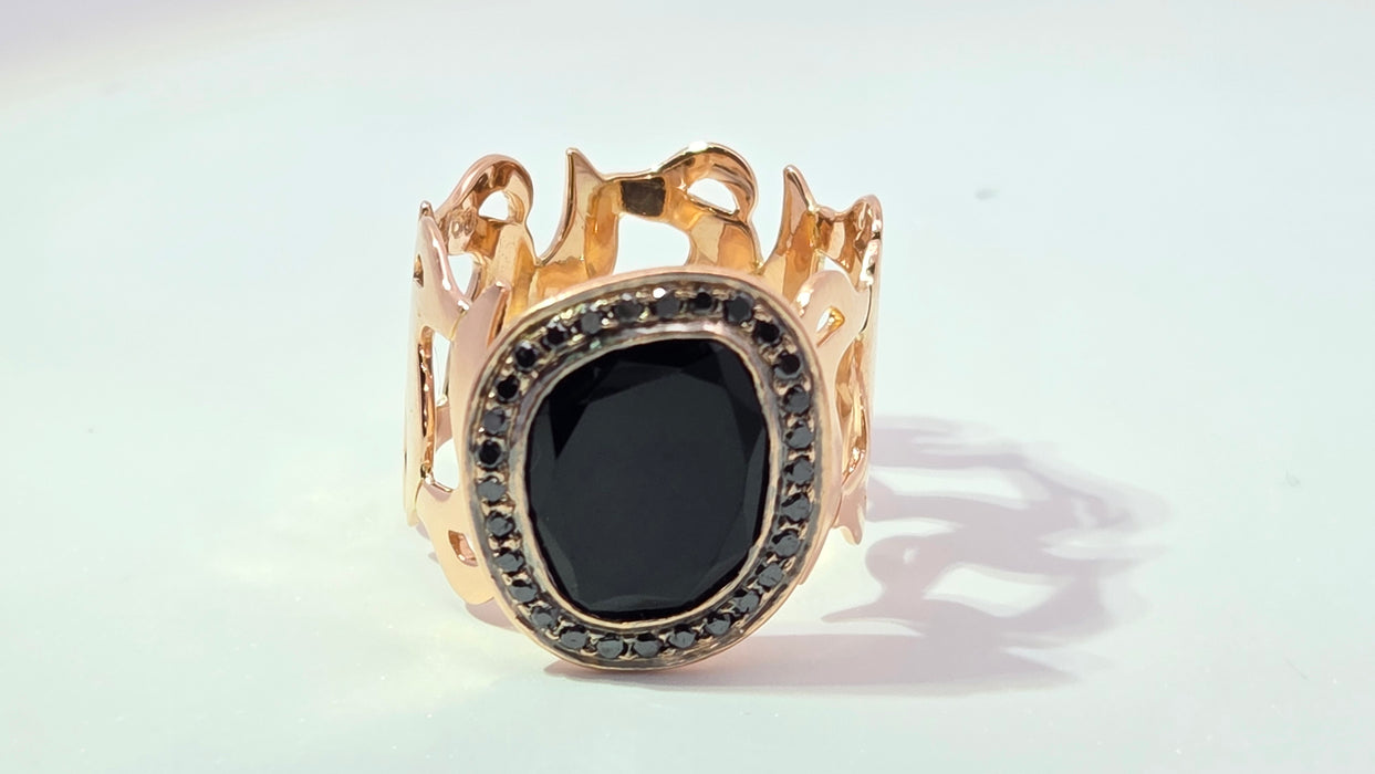 Vintage: 18ct Yellow Gold Modern Abstract Black Onyx & Black Diamond Cocktail Ring