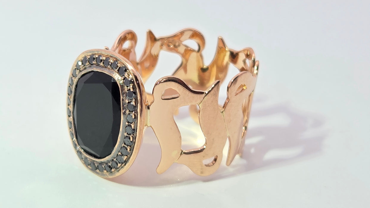 Vintage: 18ct Yellow Gold Modern Abstract Black Onyx & Black Diamond Cocktail Ring