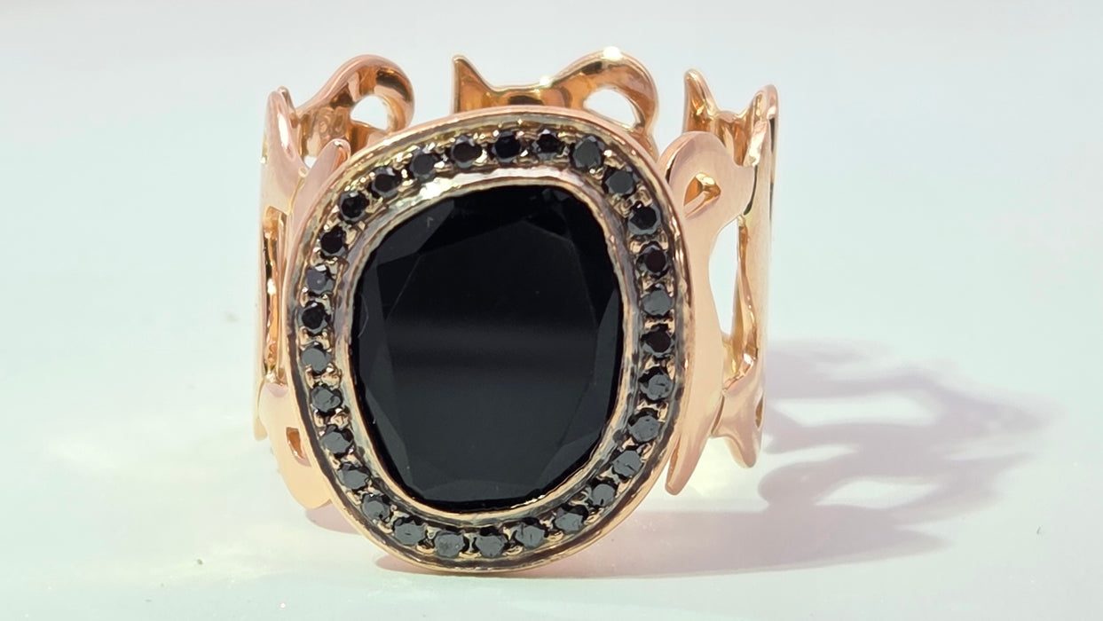 Vintage: 18ct Yellow Gold Modern Abstract Black Onyx & Black Diamond Cocktail Ring