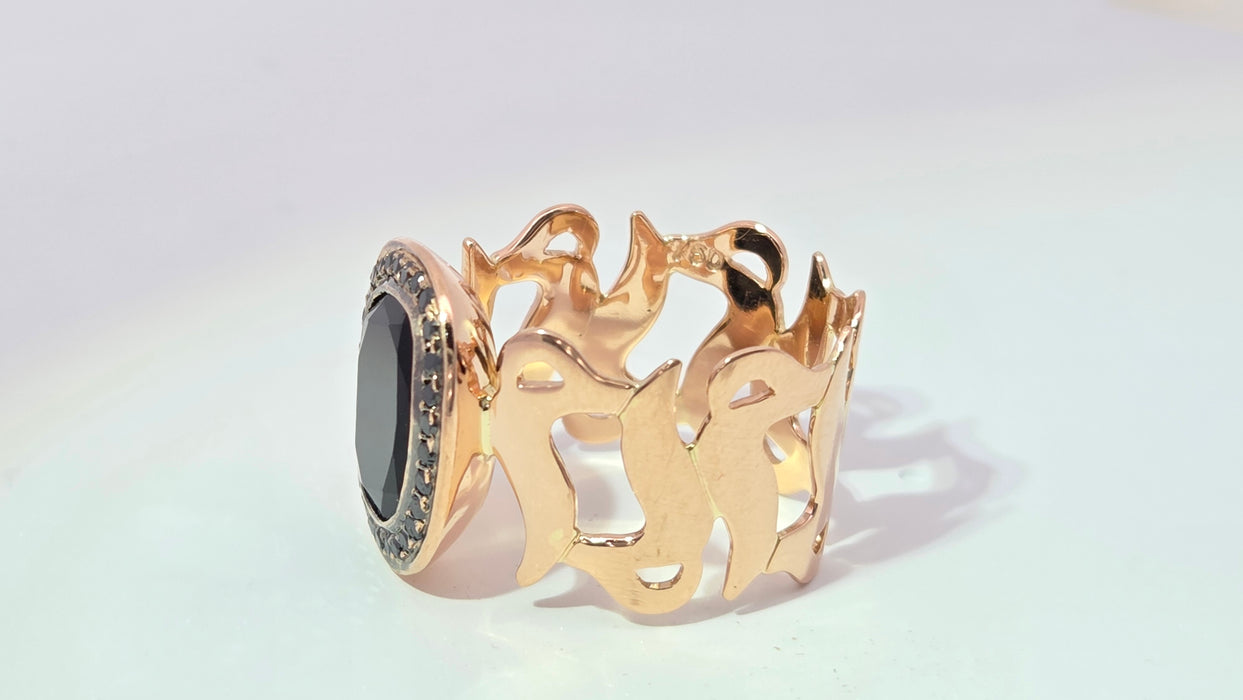 Vintage: 18ct Yellow Gold Modern Abstract Black Onyx & Black Diamond Cocktail Ring