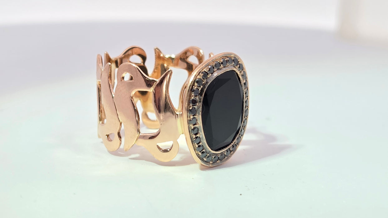 Vintage: 18ct Yellow Gold Modern Abstract Black Onyx & Black Diamond Cocktail Ring