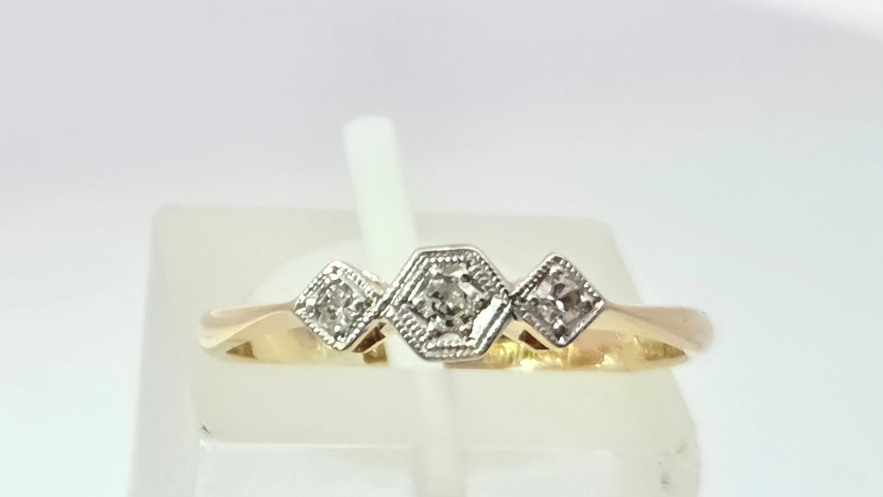 Vintage: 18ct Yellow Gold & Platinum Art Deco Diamond Trilogy Ring