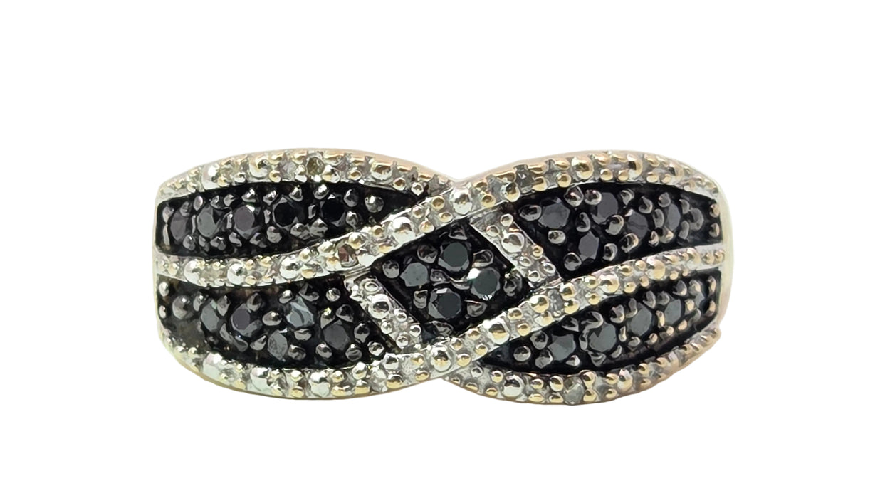 Vintage: 9ct Yellow Gold Black & White Diamond 0.25ct Dress Ring