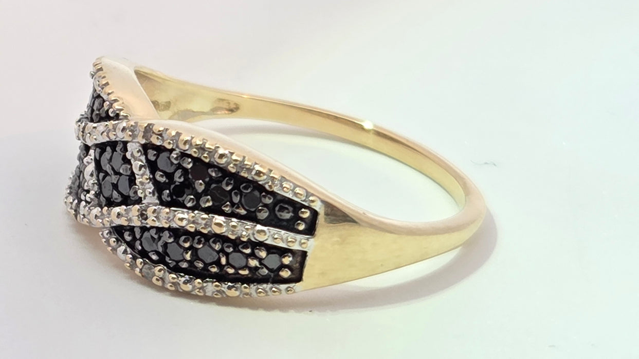 Vintage: 9ct Yellow Gold Black & White Diamond 0.25ct Dress Ring