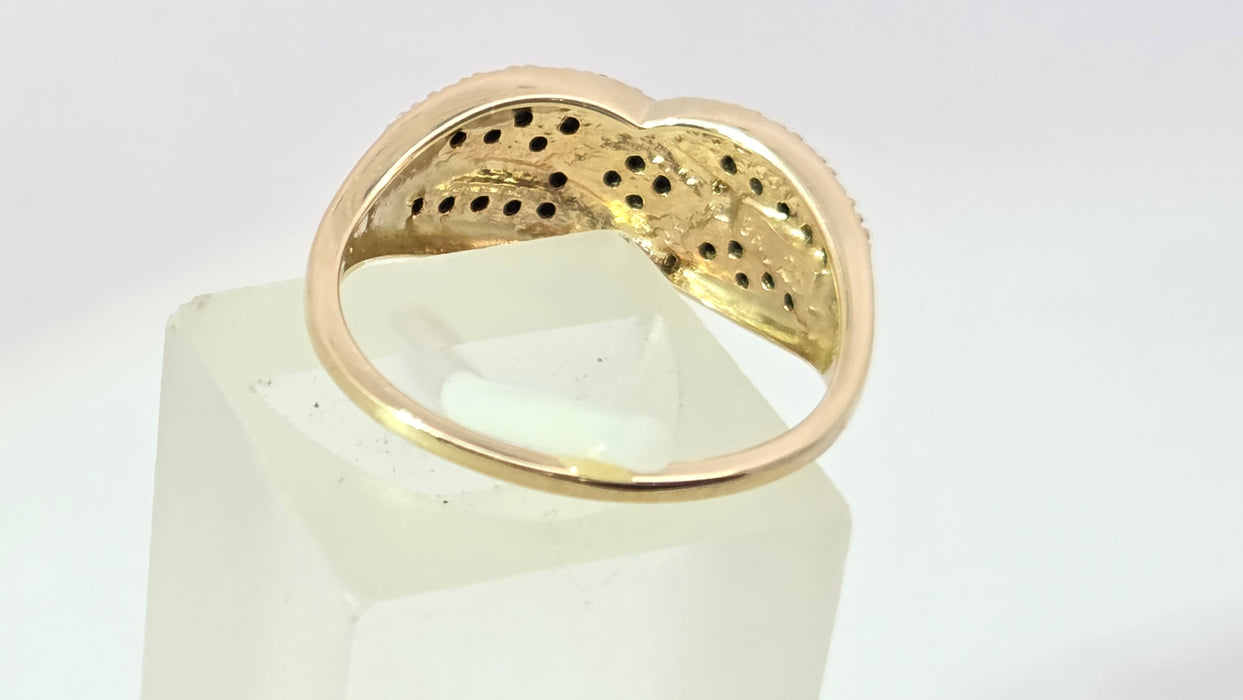 Vintage: 9ct Yellow Gold Black & White Diamond 0.25ct Dress Ring