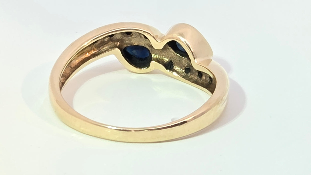 Vintage: 9ct Yellow Gold Sapphire & Diamond Bypass Ring