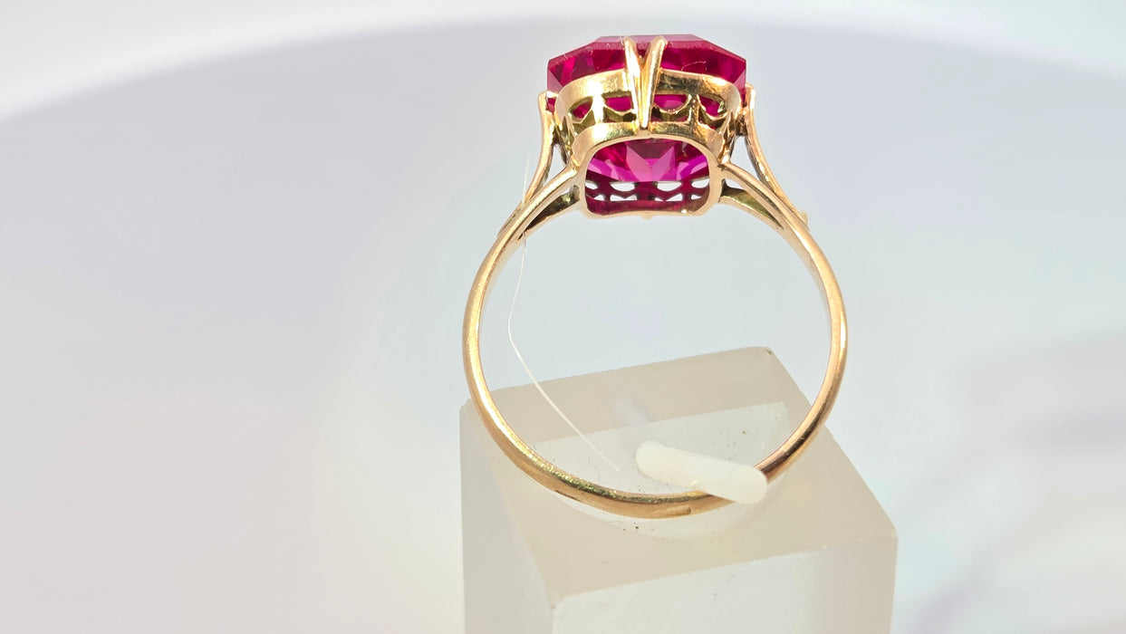 Vintage: Russian 14ct Yellow Gold Ruby Approx. 8ct Solitaire Ring