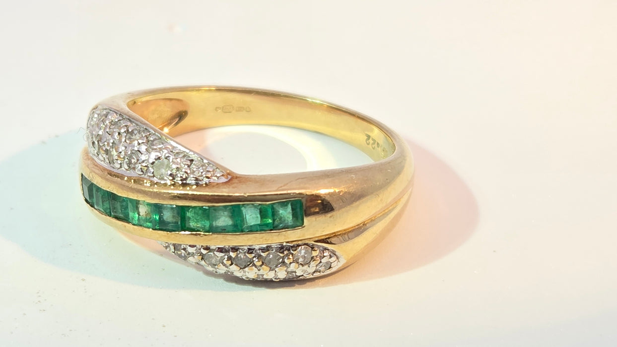 Vintage: 9ct Yellow Gold Emerald & Diamond Crossover Dress Ring