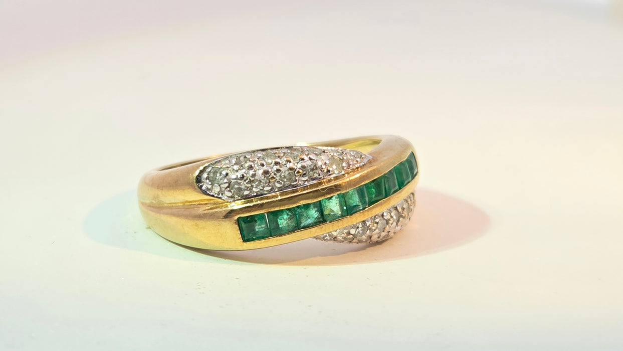 Vintage: 9ct Yellow Gold Emerald & Diamond Crossover Dress Ring