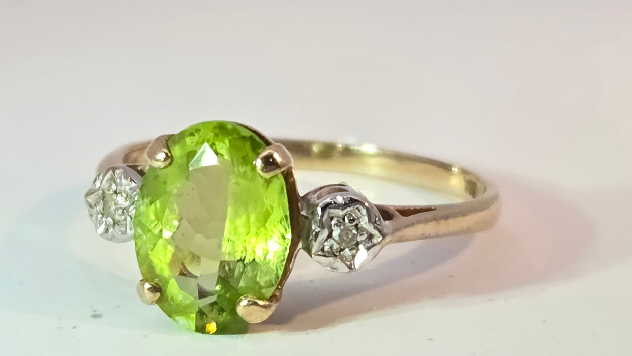 Vintage: 9ct Yellow Gold Peridot & Twin Diamond Three-Stone Ring — From 1998
