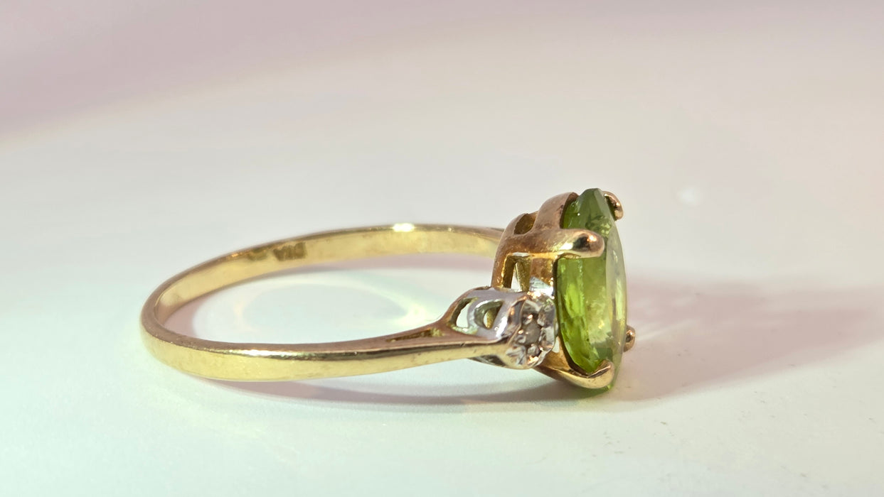 Vintage: 9ct Yellow Gold Peridot & Twin Diamond Three-Stone Ring — From 1998
