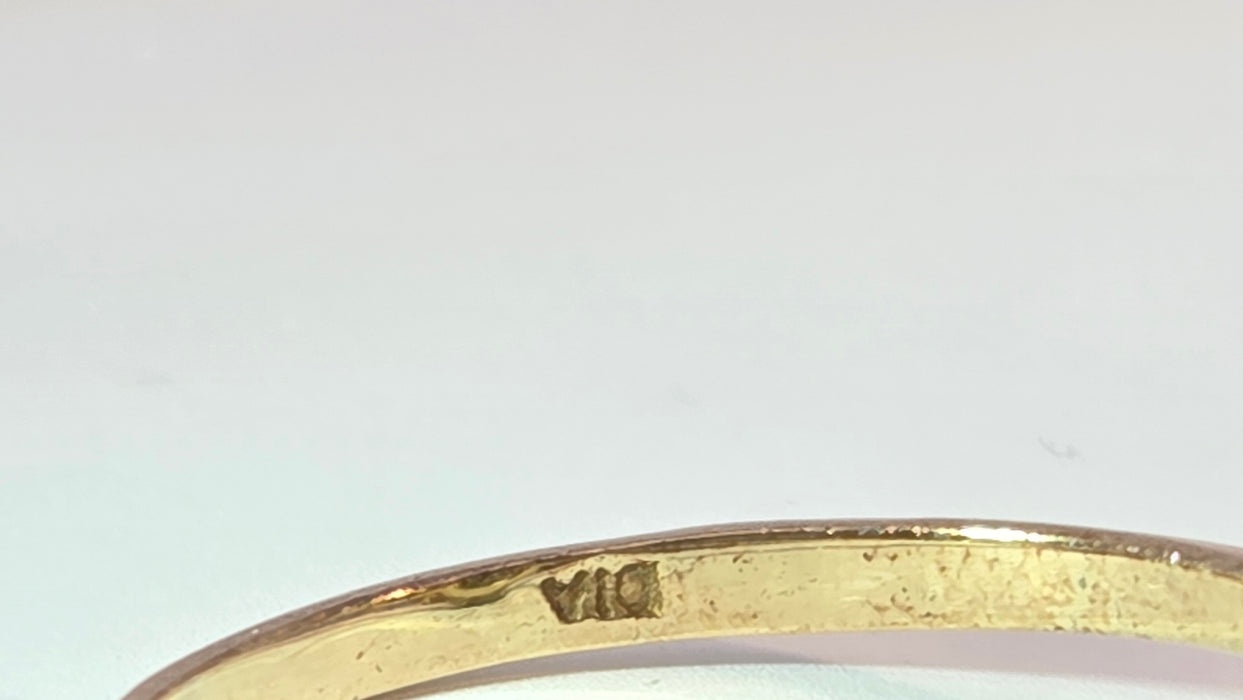 Vintage: 9ct Yellow Gold Peridot & Twin Diamond Three-Stone Ring — From 1998