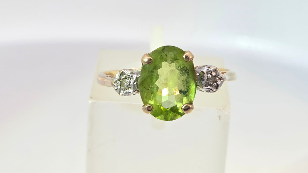 Vintage: 9ct Yellow Gold Peridot & Twin Diamond Three-Stone Ring — From 1998