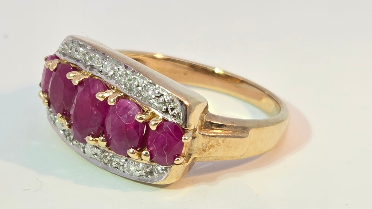 Vintage: 9ct Yellow Gold Ruby & Diamond Dress Ring