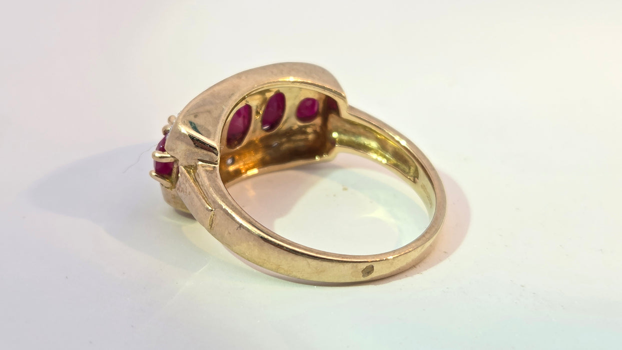 Vintage: 9ct Yellow Gold Ruby & Diamond Dress Ring
