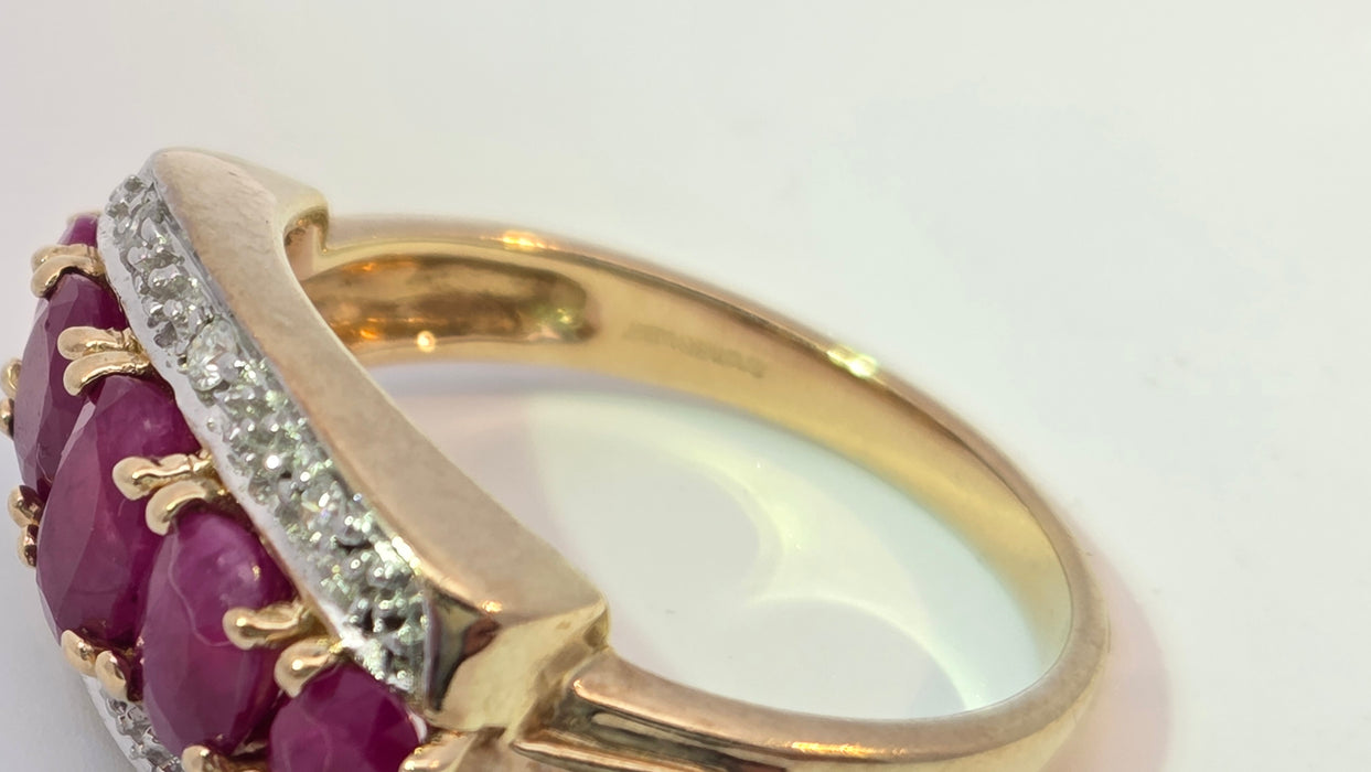 Vintage: 9ct Yellow Gold Ruby & Diamond Dress Ring