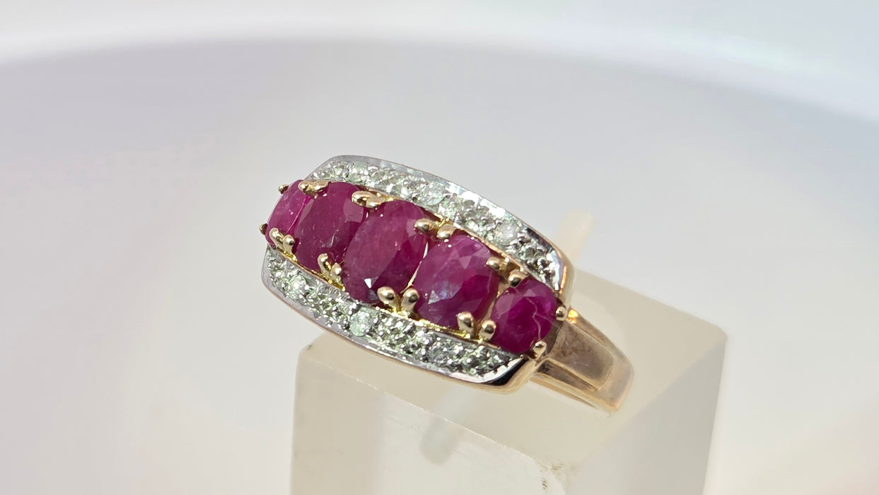 Vintage: 9ct Yellow Gold Ruby & Diamond Dress Ring