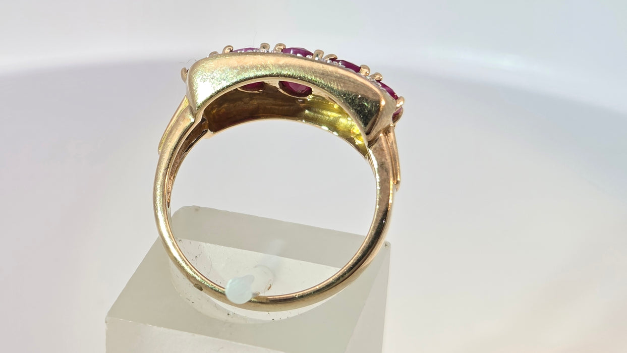 Vintage: 9ct Yellow Gold Ruby & Diamond Dress Ring