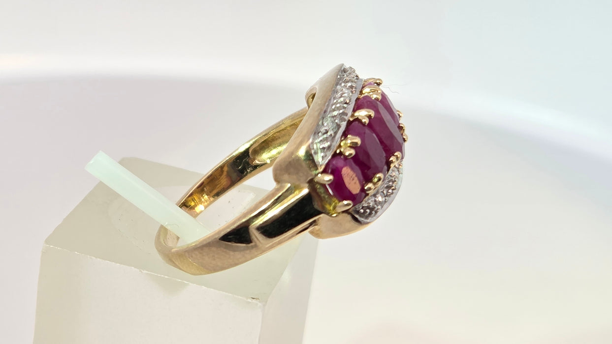 Vintage: 9ct Yellow Gold Ruby & Diamond Dress Ring