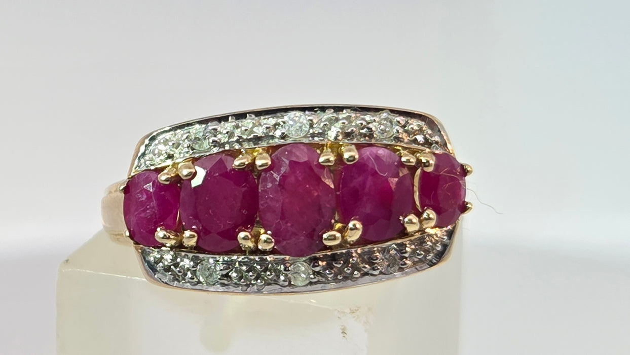 Vintage: 9ct Yellow Gold Ruby & Diamond Dress Ring