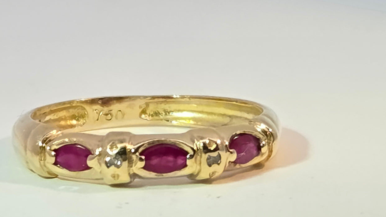 Vintage: 18ct Yellow Gold Ruby & Diamond Stacker Ring