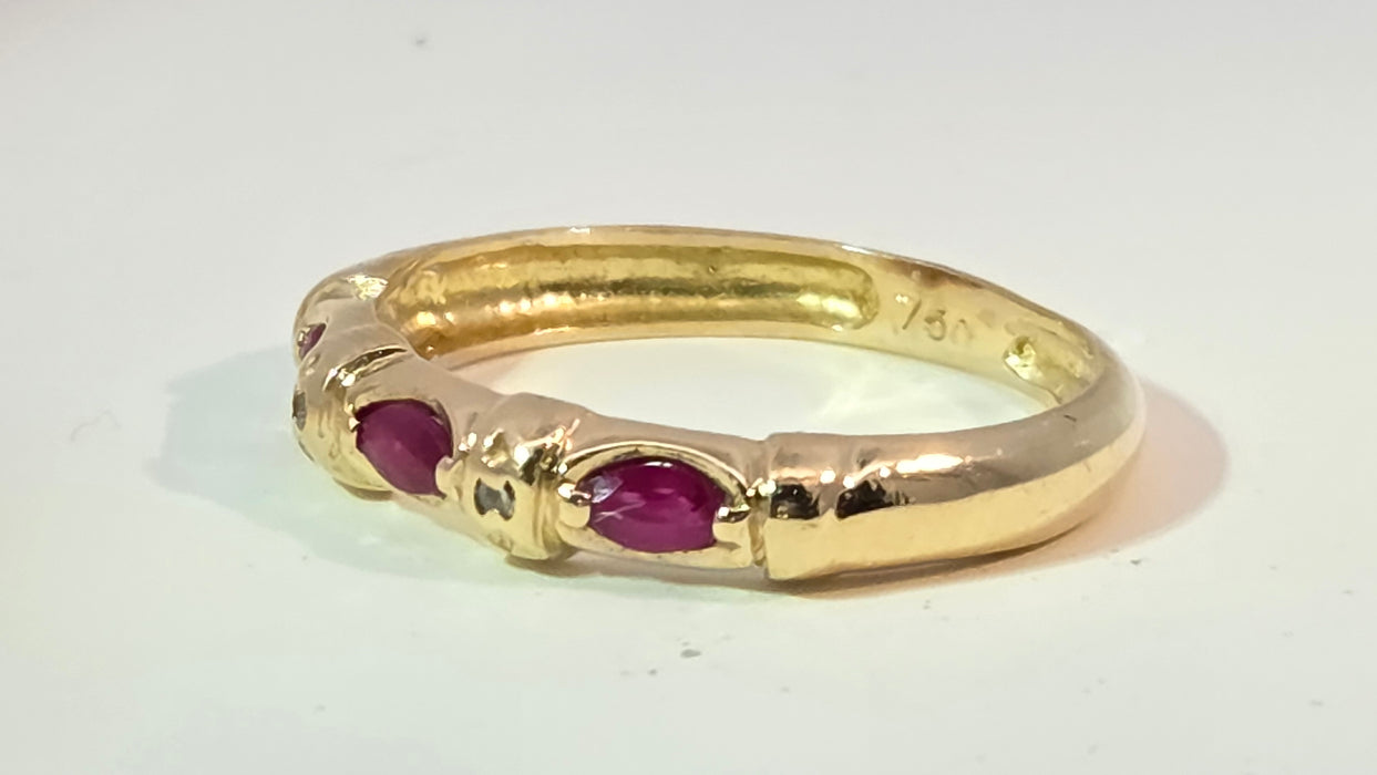 Vintage: 18ct Yellow Gold Ruby & Diamond Stacker Ring