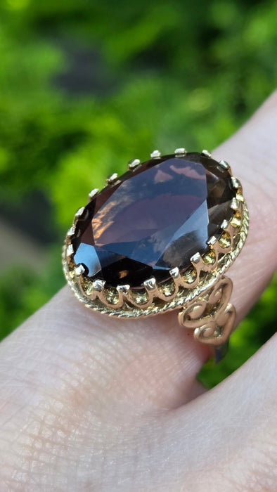 Vintage: 9ct Yellow Gold Large Cognac Smoky Quartz Cocktail Ring — From 1976