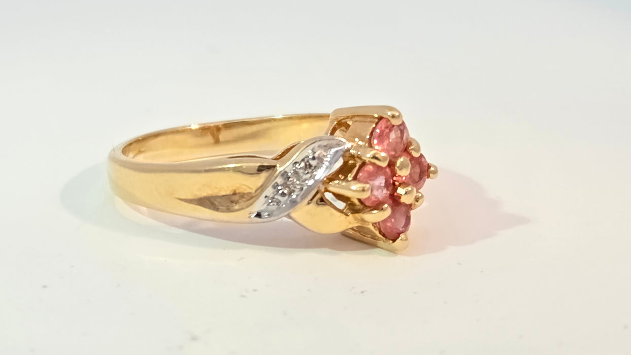 Vintage: 18ct Yellow Gold Padparadscha Sapphire & Diamond Ring