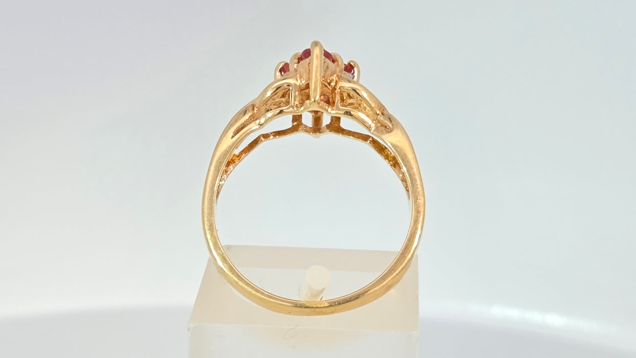 Vintage: 18ct Yellow Gold Padparadscha Sapphire & Diamond Ring