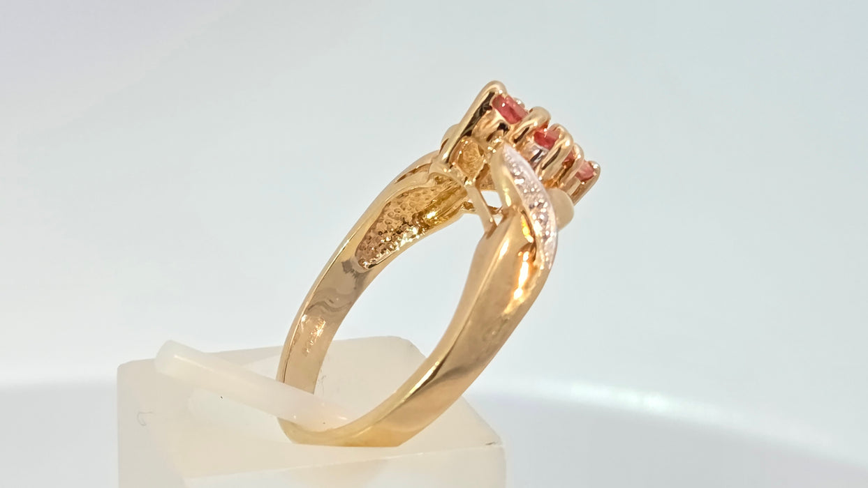 Vintage: 18ct Yellow Gold Padparadscha Sapphire & Diamond Ring
