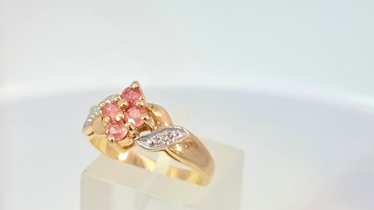 Vintage: 18ct Yellow Gold Padparadscha Sapphire & Diamond Ring