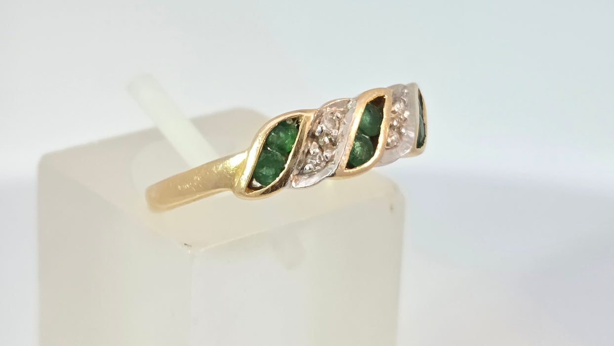 Vintage: 18ct Yellow Gold Emerald & Diamond Crossover Ring — From 1994