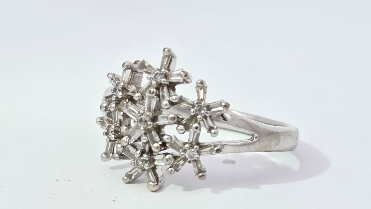 Vintage: 9ct White Gold Diamond Florets Ring